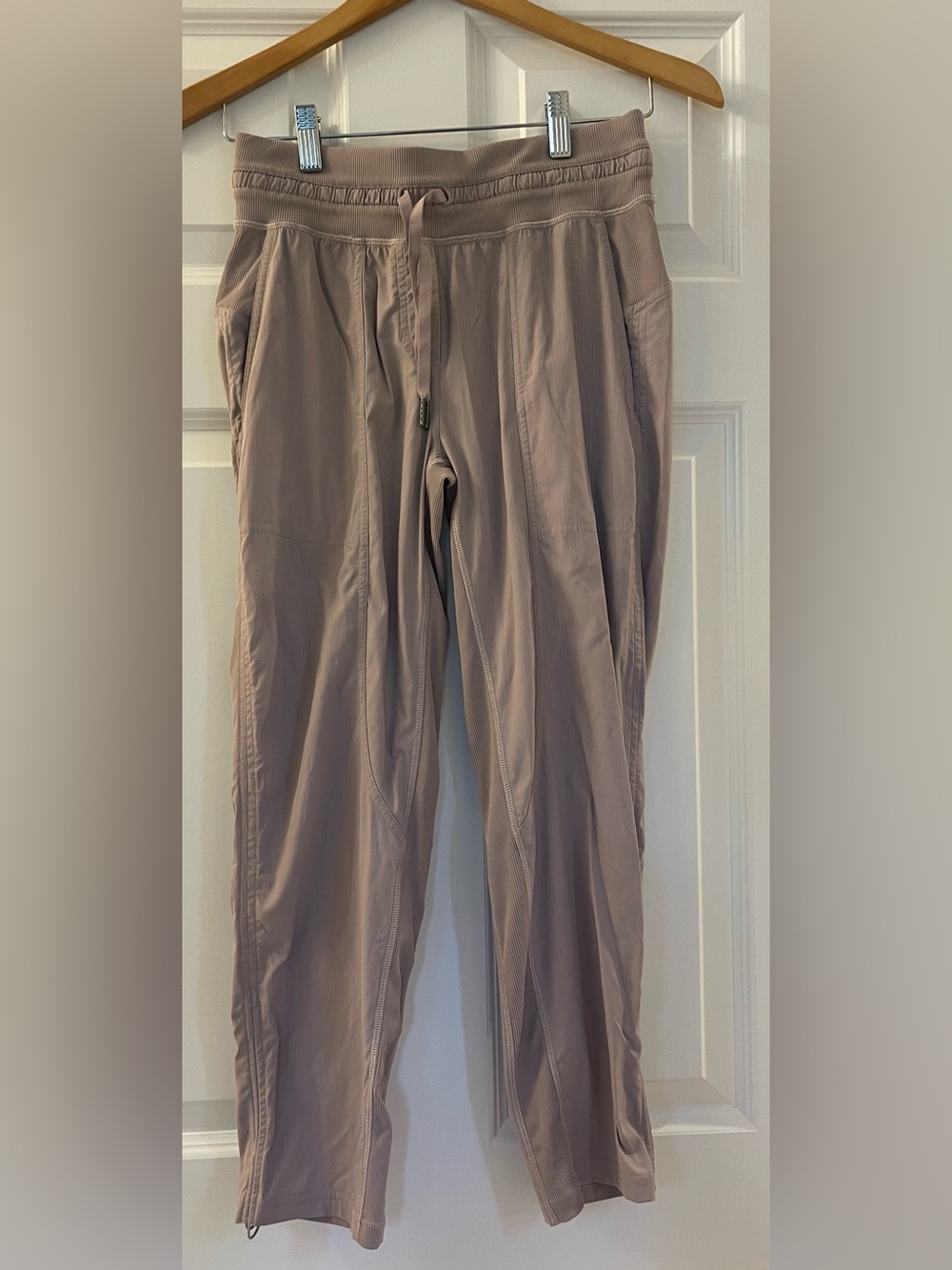Lululemon pants - size 4